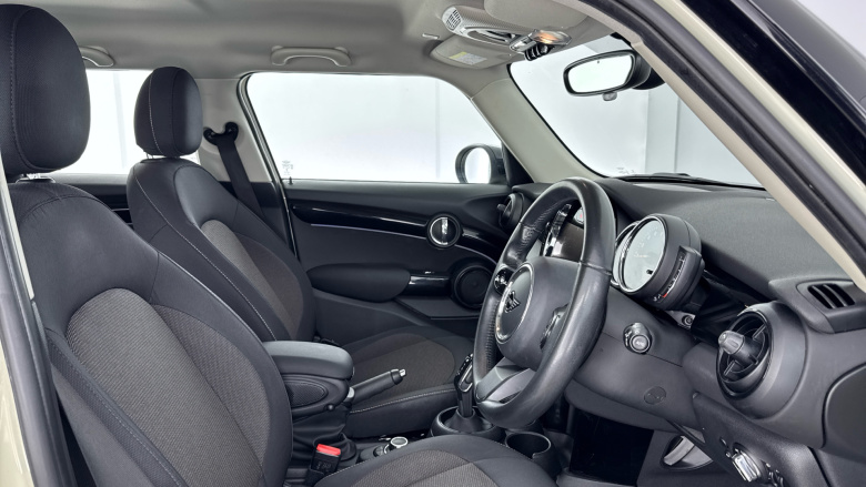 MINI Hatchback 1.5 Cooper Classic II 5dr Petrol Hatchback